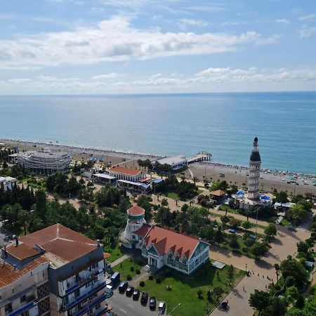 Luxury Aparthotel In Orbi City Sea View บาทูมิ ภายนอก รูปภาพ