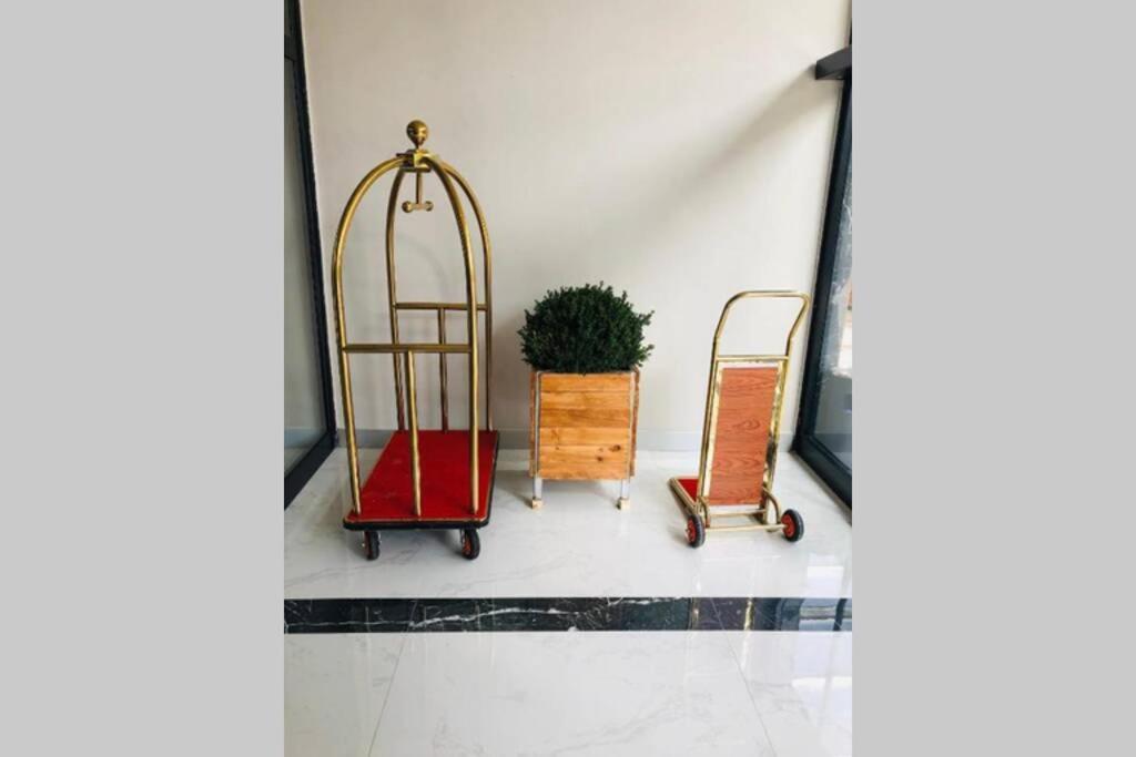 Luxury Aparthotel In Orbi City Sea View บาทูมิ ภายนอก รูปภาพ